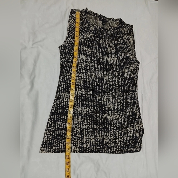 3 X$20  banana Republic Sleeveless Black blause Size S - Picture 6 of 8